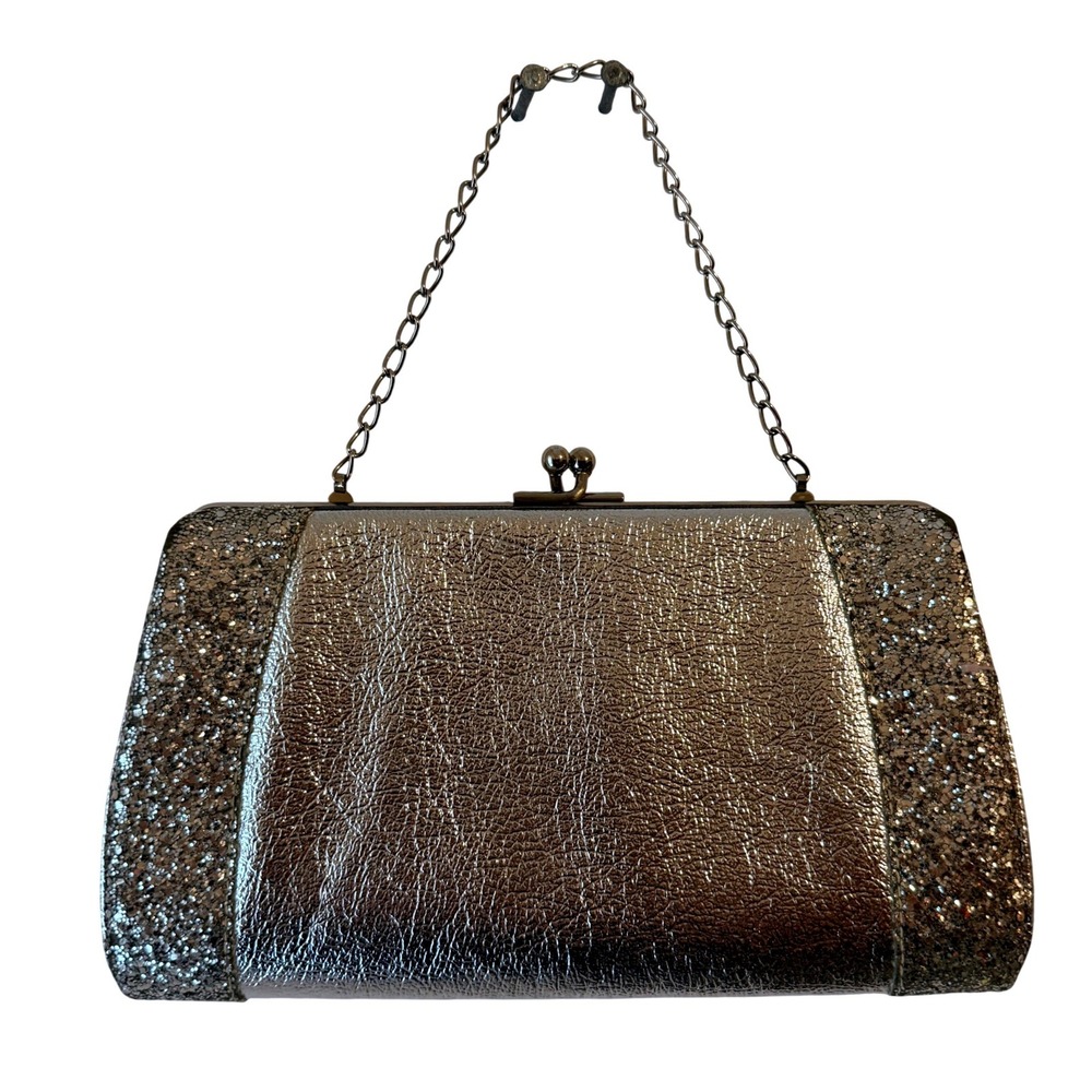 Vintage 90s Silver Metallic Evening Clutch Purse Glitter Kiss‎ Lock Chain Strap